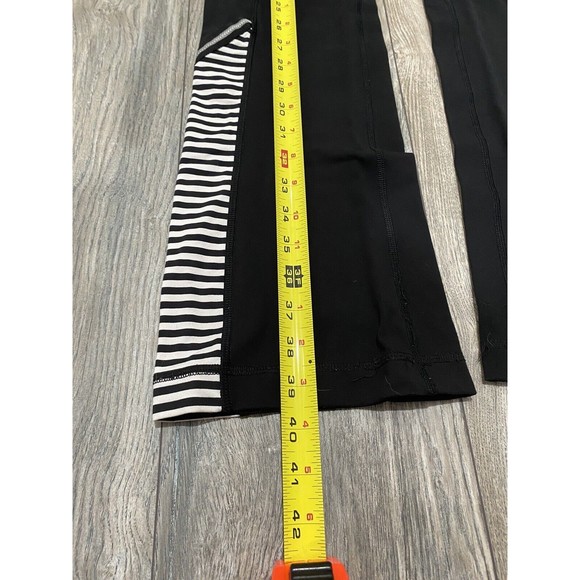 Lululemon Run Ice Queen Flare Pants Black White Stripe Size 4 - Picture 5 of 12